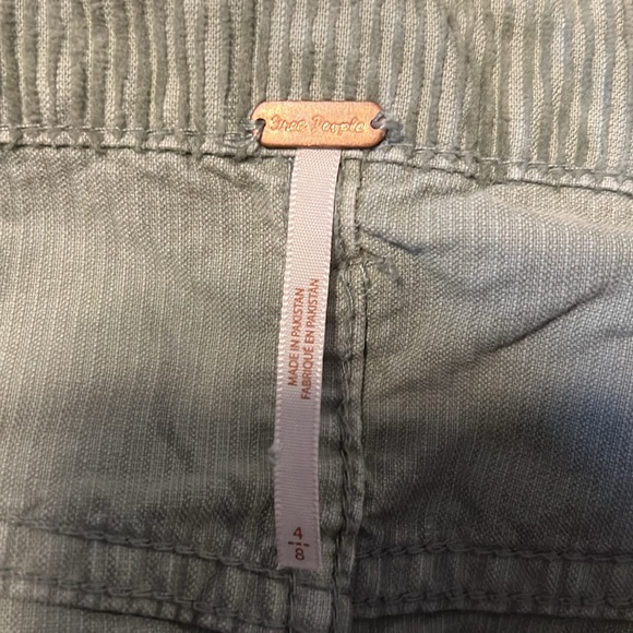 Green corduroy mini skirt - Picture 5 of 5